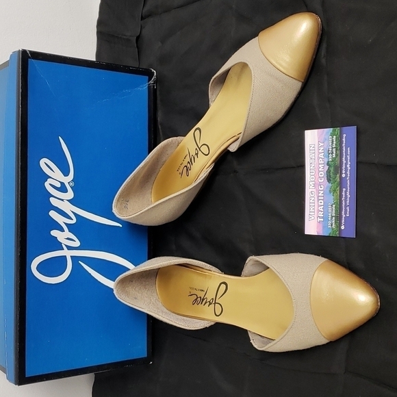 Joyce Shoes - VINTAGE Joyce Smiley Flats Khaki Linen & Gold Metallic Upper USA  VGUC In box